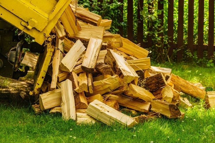 Livraison de Bois de chauffage à domicile