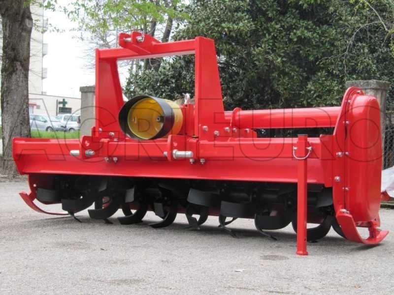 fraise-pour-tracteur-srie-mdium-agrieuro-ur-204-cardan-friction-professionnel-fraise-pour-tracteur-ur-204-5483_0_1395912892_IMG_9247.jpg